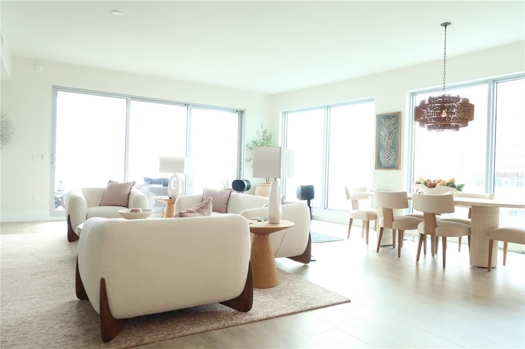 For Sale: $2,199,000 (3 beds, 3 baths, 2522 Square Feet)