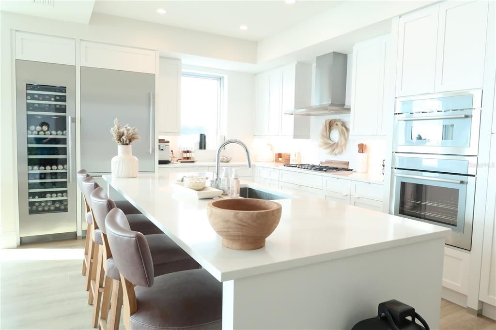 For Sale: $2,199,000 (3 beds, 3 baths, 2522 Square Feet)
