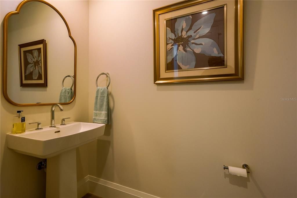 For Sale: $2,199,000 (3 beds, 3 baths, 2522 Square Feet)