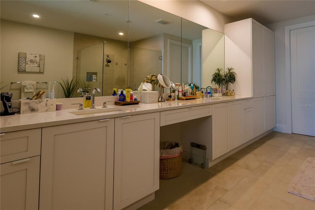 For Sale: $2,199,000 (3 beds, 3 baths, 2522 Square Feet)