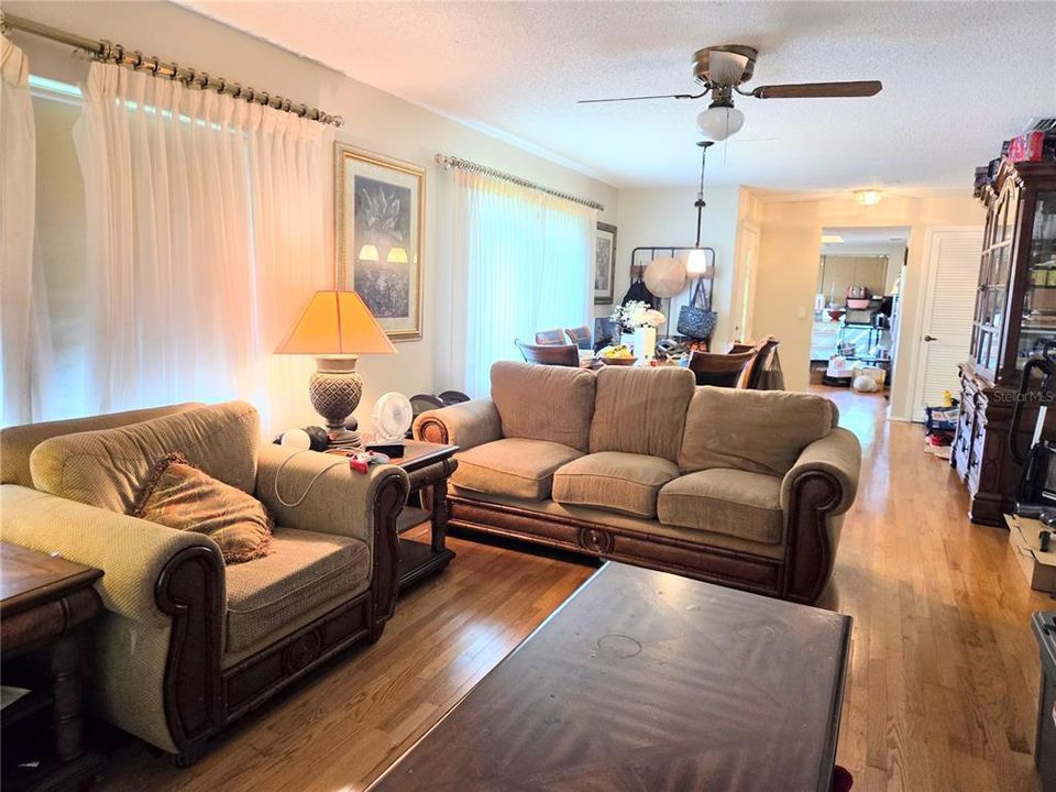 For Sale: $199,000 (3 beds, 2 baths, 1230 Square Feet)