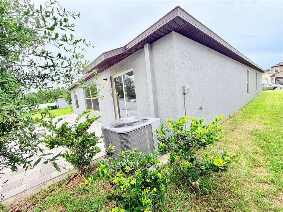 En Venta: $329,500 (4 camas, 2 baños, 1939 Pies cuadrados)