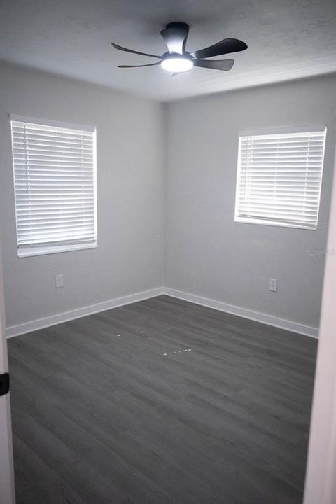 For Sale: $300,000 (3 beds, 1 baths, 990 Square Feet)