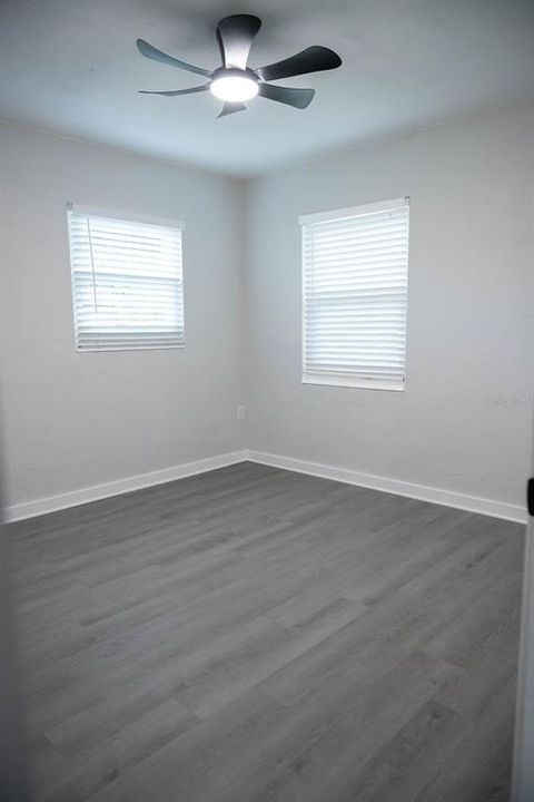 For Sale: $300,000 (3 beds, 1 baths, 990 Square Feet)