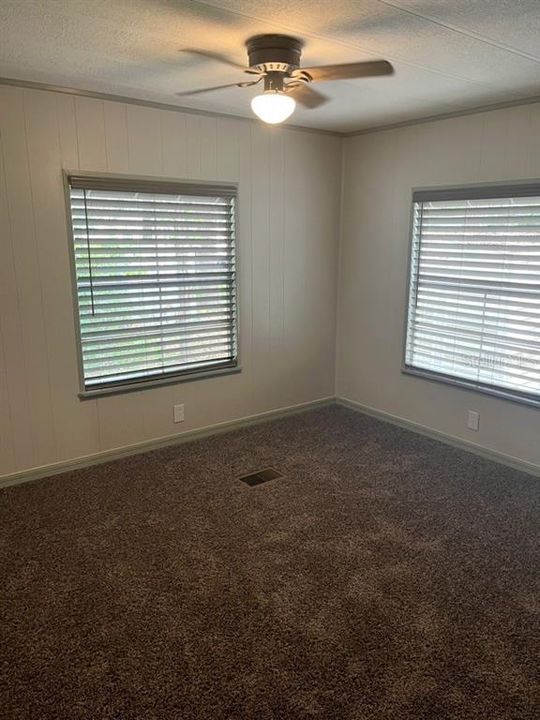 For Sale: $154,900 (2 beds, 2 baths, 1176 Square Feet)