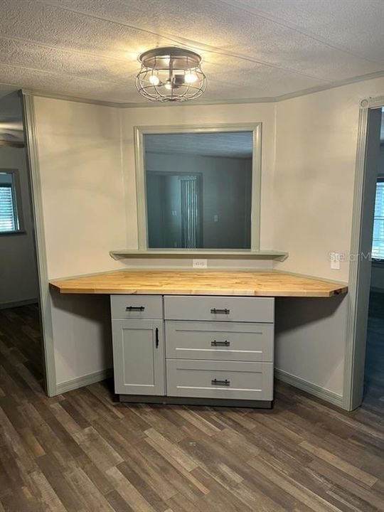 For Sale: $154,900 (2 beds, 2 baths, 1176 Square Feet)