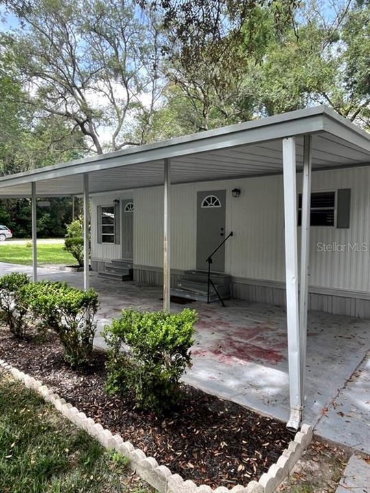 For Sale: $154,900 (2 beds, 2 baths, 1176 Square Feet)
