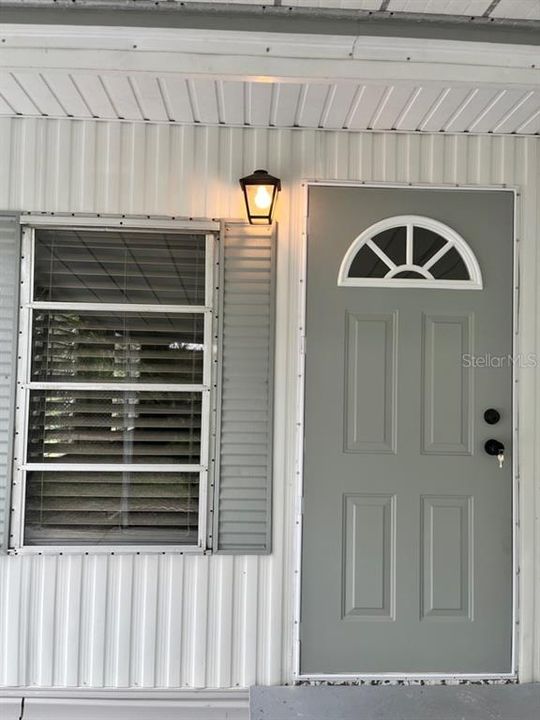 For Sale: $154,900 (2 beds, 2 baths, 1176 Square Feet)