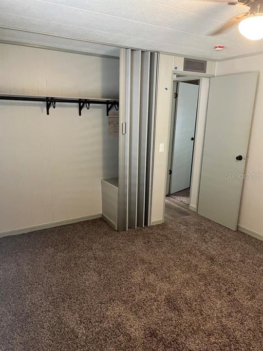 For Sale: $154,900 (2 beds, 2 baths, 1176 Square Feet)
