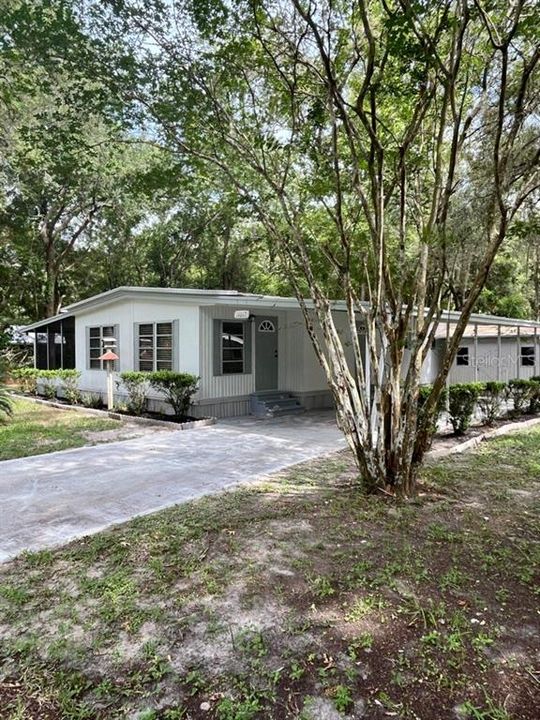 For Sale: $154,900 (2 beds, 2 baths, 1176 Square Feet)