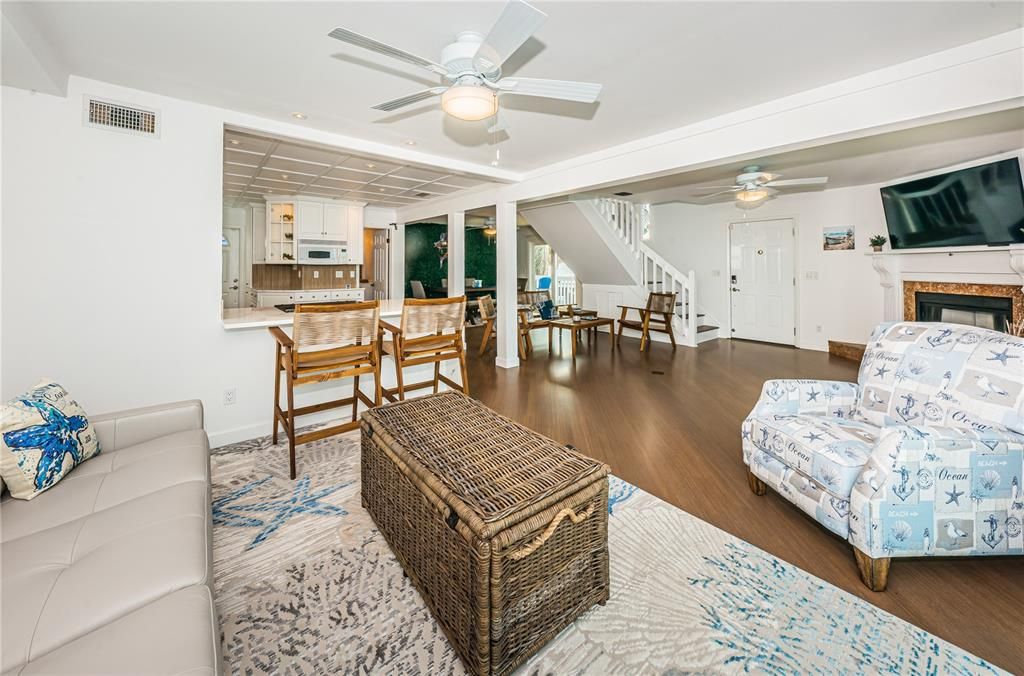 For Rent: $13,000 (3 beds, 3 baths, 3472 Square Feet)