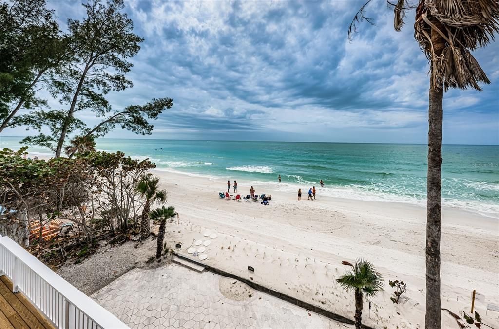 For Rent: $13,000 (3 beds, 3 baths, 3472 Square Feet)