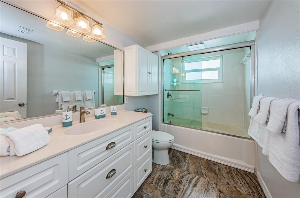 For Rent: $13,000 (3 beds, 3 baths, 3472 Square Feet)