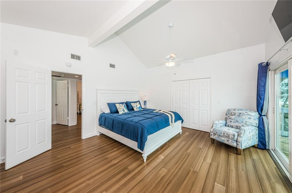 For Rent: $13,000 (3 beds, 3 baths, 3472 Square Feet)