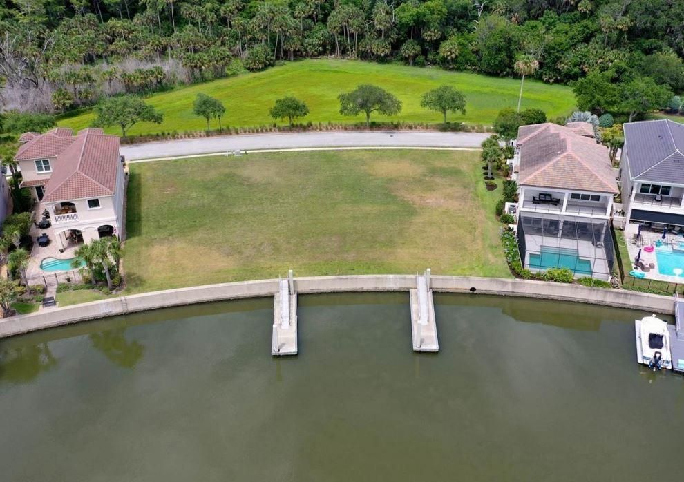 For Sale: $299,000 (0.17 acres)