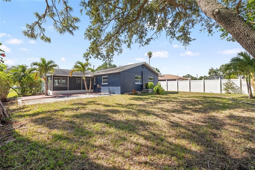 For Sale: $379,000 (3 beds, 2 baths, 1373 Square Feet)