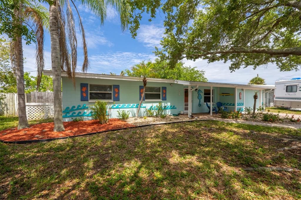 For Sale: $275,000 (3 beds, 2 baths, 1050 Square Feet)