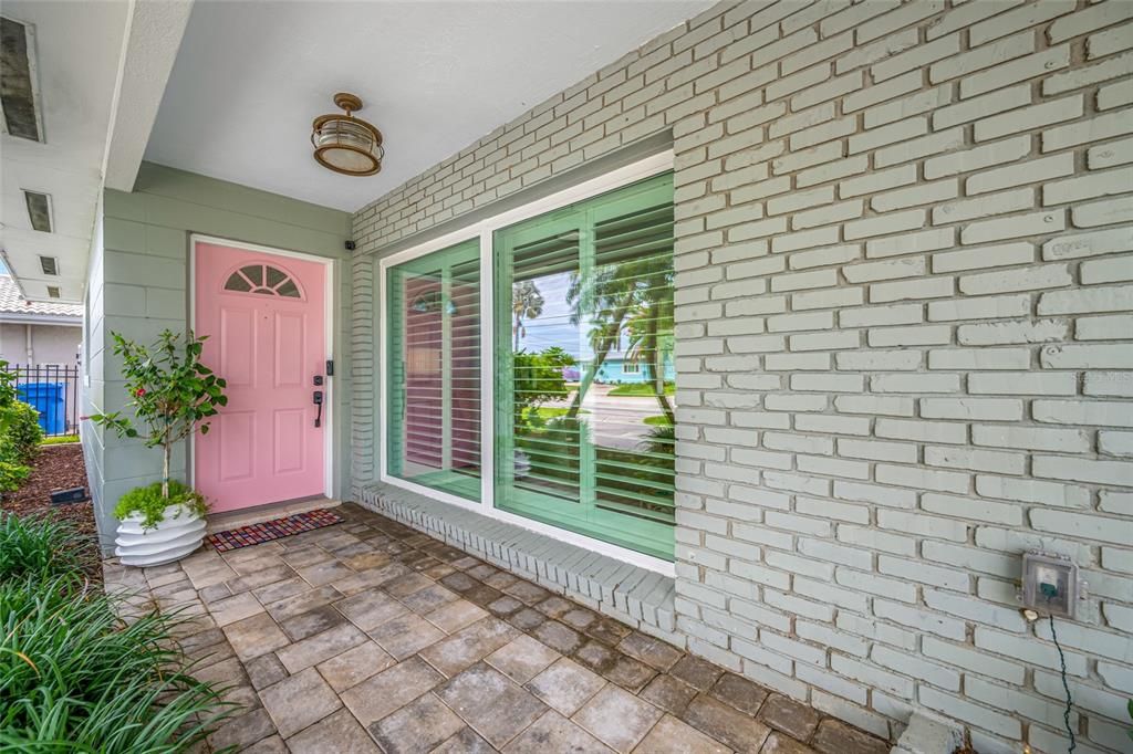 For Sale: $1,295,000 (2 beds, 2 baths, 1686 Square Feet)