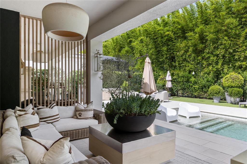 For Sale: $1,945,000 (4 beds, 3 baths, 4188 Square Feet)