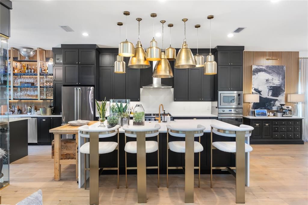 For Sale: $1,945,000 (4 beds, 3 baths, 4188 Square Feet)