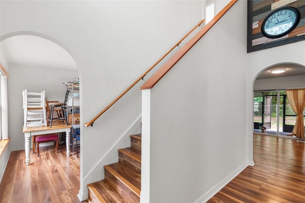 En Venta: $370,000 (4 camas, 2 baños, 2144 Pies cuadrados)