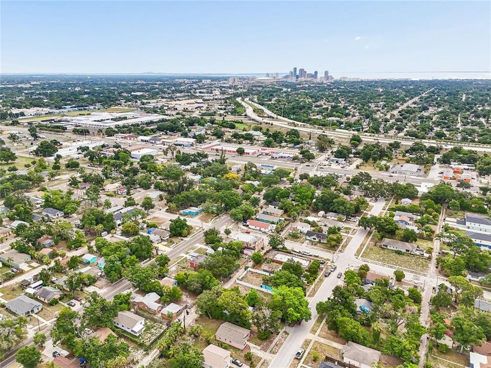 For Rent: $3,000 (4 beds, 2 baths, 1235 Square Feet)