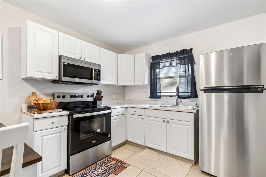 For Rent: $3,000 (4 beds, 2 baths, 1235 Square Feet)