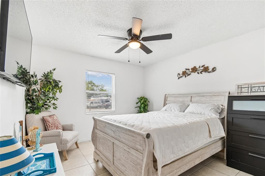 For Rent: $3,000 (4 beds, 2 baths, 1235 Square Feet)