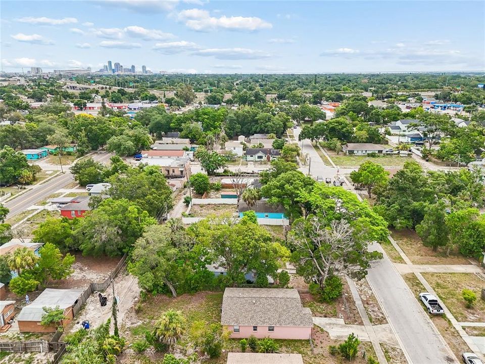 For Rent: $3,000 (4 beds, 2 baths, 1235 Square Feet)