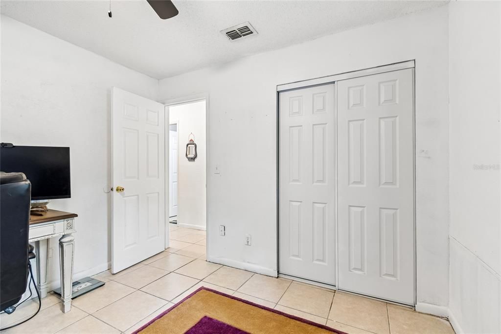 For Rent: $3,000 (4 beds, 2 baths, 1235 Square Feet)