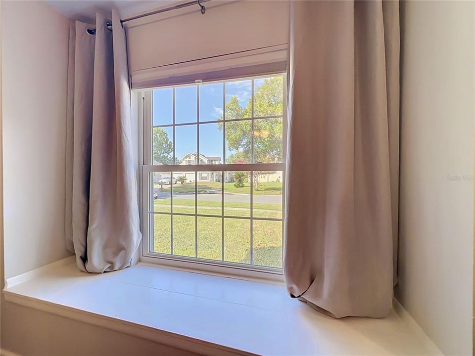 For Sale: $360,000 (3 beds, 2 baths, 1209 Square Feet)