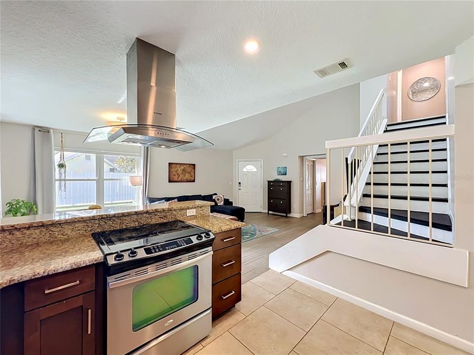 For Sale: $360,000 (3 beds, 2 baths, 1209 Square Feet)