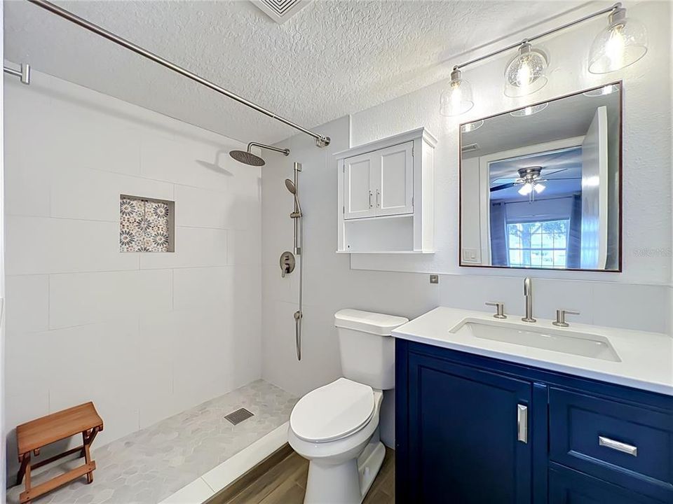 For Sale: $360,000 (3 beds, 2 baths, 1209 Square Feet)