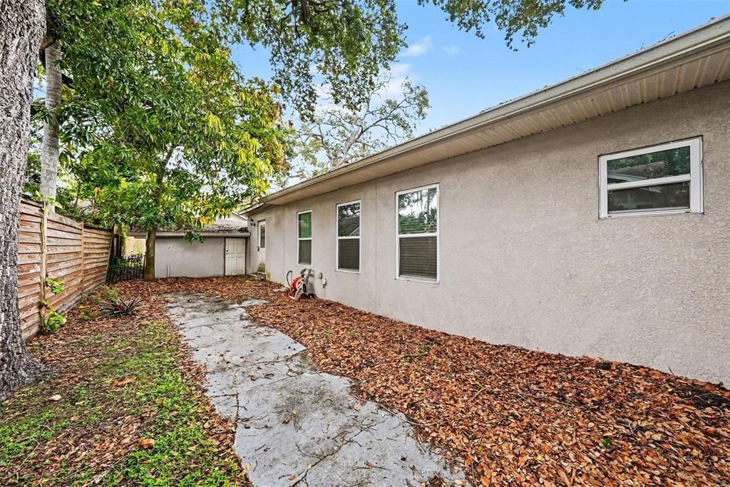 For Sale: $465,000 (3 beds, 2 baths, 1868 Square Feet)