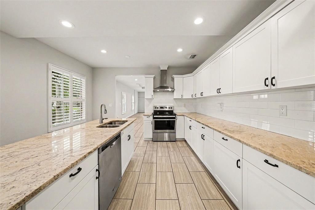 For Sale: $465,000 (3 beds, 2 baths, 1868 Square Feet)