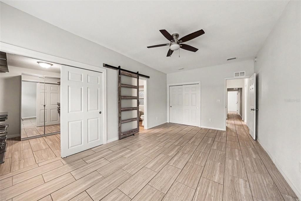 For Sale: $465,000 (3 beds, 2 baths, 1868 Square Feet)