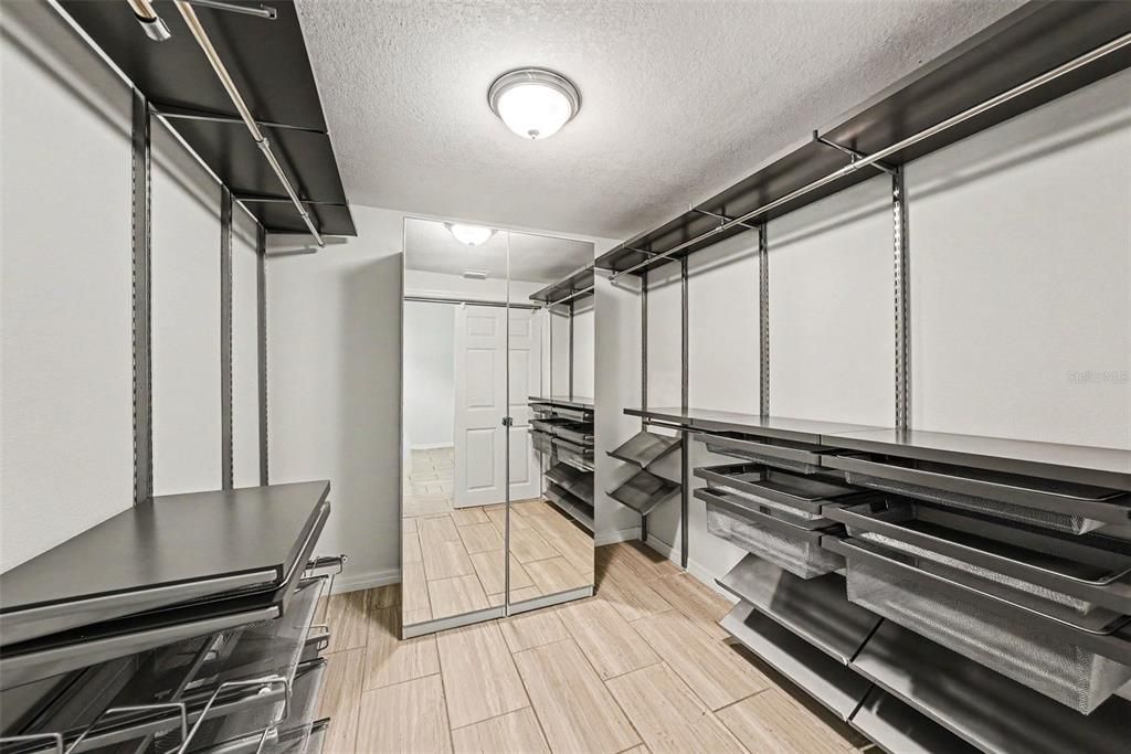 For Sale: $465,000 (3 beds, 2 baths, 1868 Square Feet)