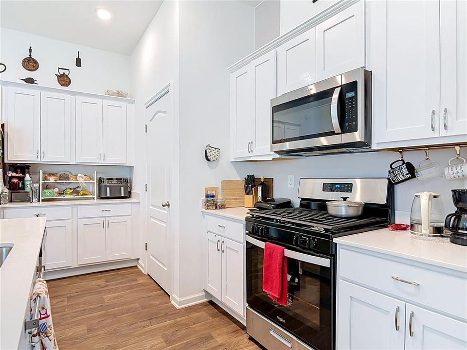 En Venta: $345,000 (4 camas, 2 baños, 1783 Pies cuadrados)