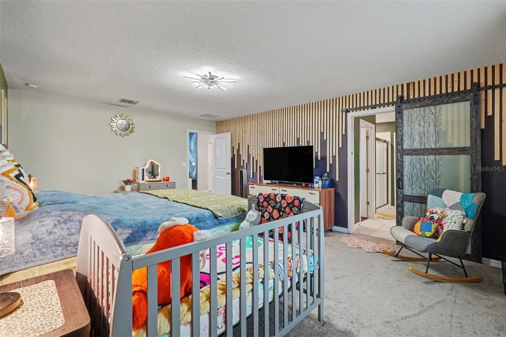 For Sale: $485,000 (6 beds, 3 baths, 3130 Square Feet)