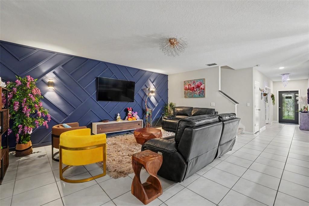 For Sale: $485,000 (6 beds, 3 baths, 3130 Square Feet)