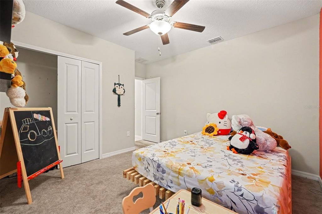 For Sale: $485,000 (6 beds, 3 baths, 3130 Square Feet)