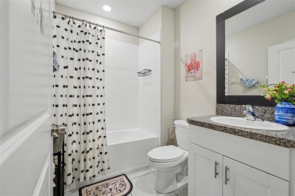 For Sale: $485,000 (6 beds, 3 baths, 3130 Square Feet)