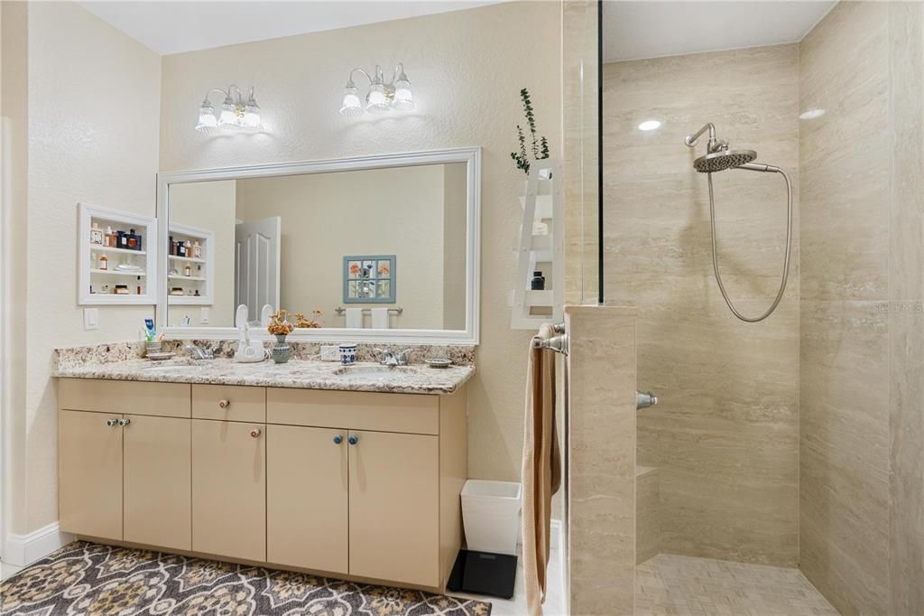 En Venta: $362,000 (2 camas, 2 baños, 1205 Pies cuadrados)
