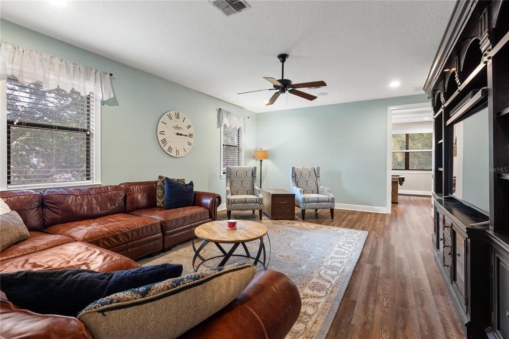 For Sale: $1,595,000 (5 beds, 4 baths, 4538 Square Feet)