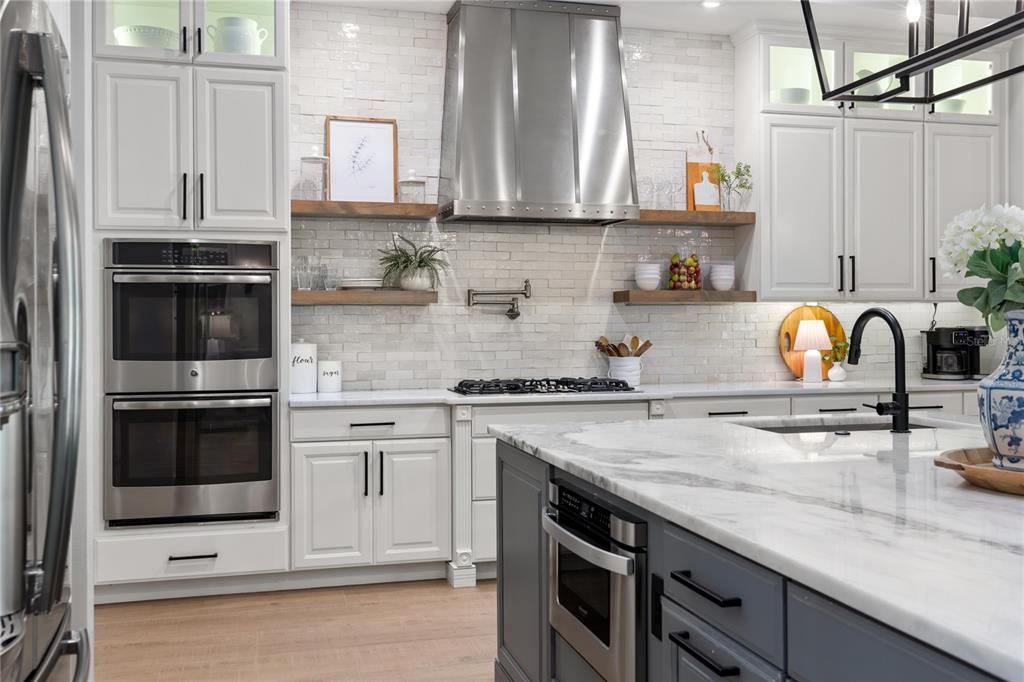 For Sale: $1,595,000 (5 beds, 4 baths, 4538 Square Feet)