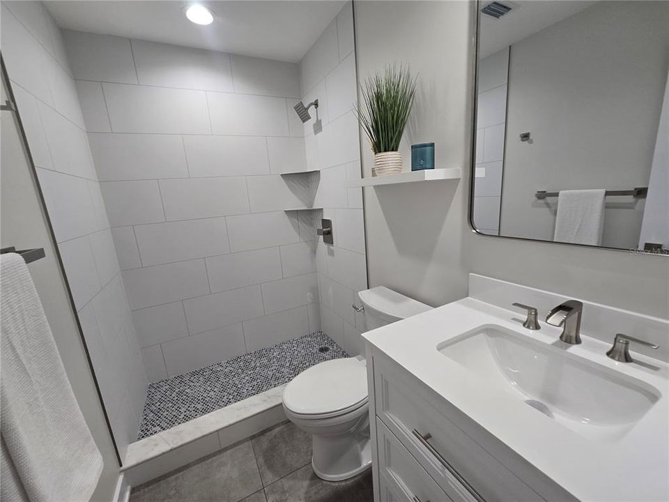 For Sale: $229,000 (2 beds, 2 baths, 1140 Square Feet)