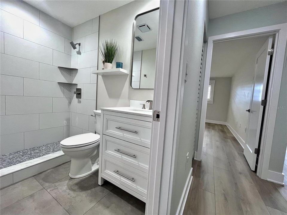 For Sale: $229,000 (2 beds, 2 baths, 1140 Square Feet)