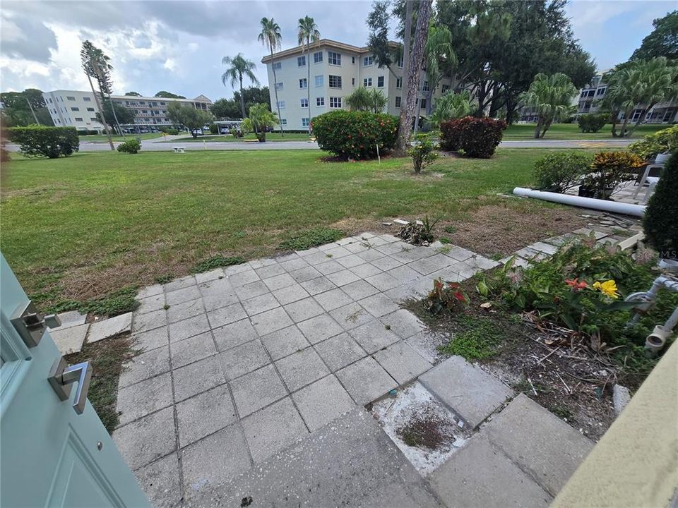 For Sale: $229,000 (2 beds, 2 baths, 1140 Square Feet)