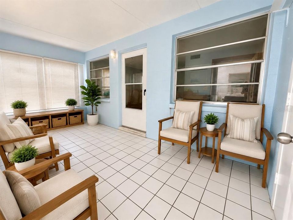 For Sale: $90,000 (1 beds, 1 baths, 770 Square Feet)