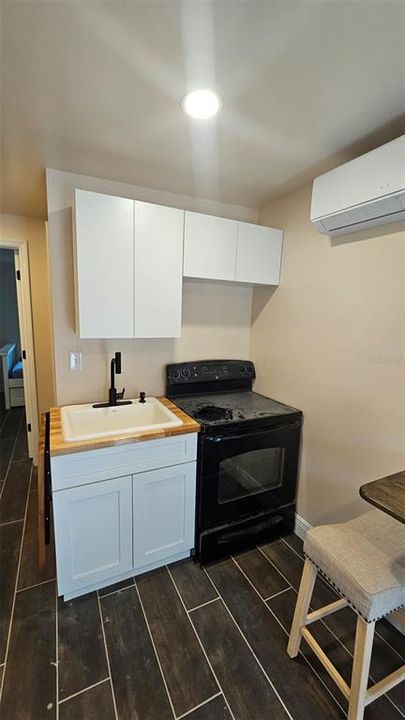 For Rent: $900 (1 beds, 1 baths, 500 Square Feet)